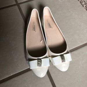 Ivory Elegant Ballerinas